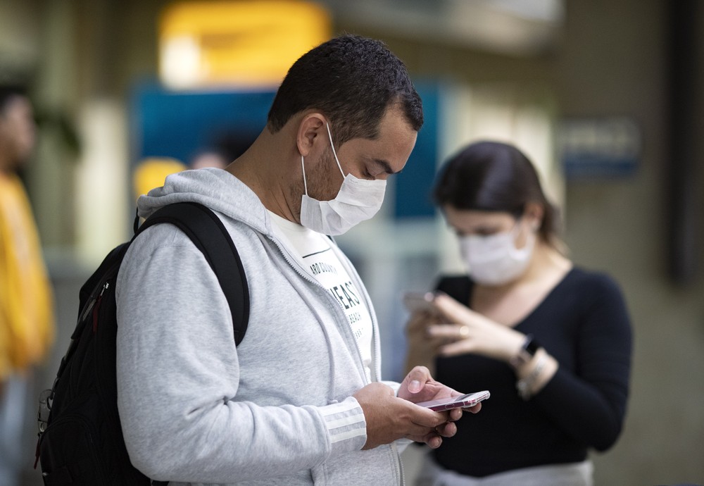 Governo de São Paulo obriga população a usar máscaras nas ruas a partir desta quinta-feira, 7 de maio