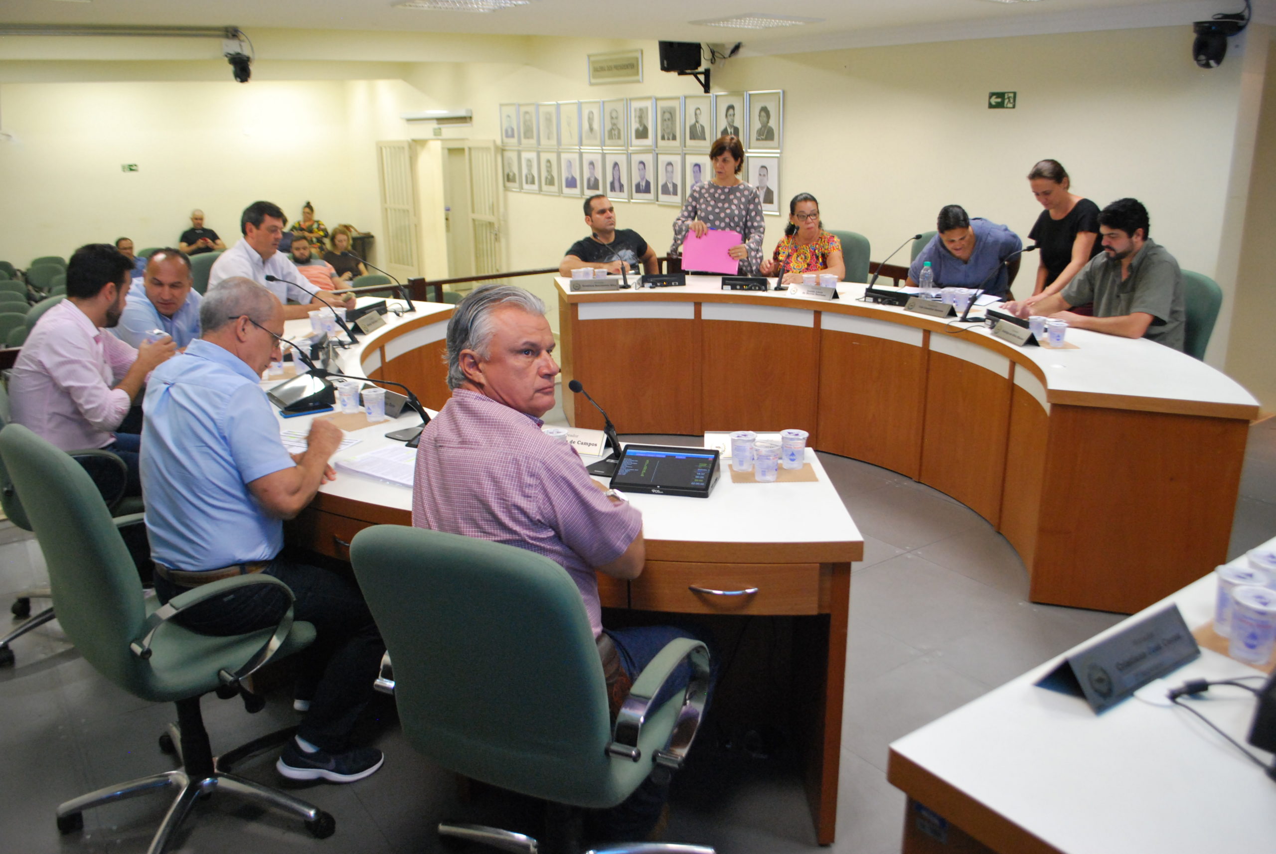 Três projetos serão votados na 5ª sessão extraordinária do ano, nesta terça-feira (30)