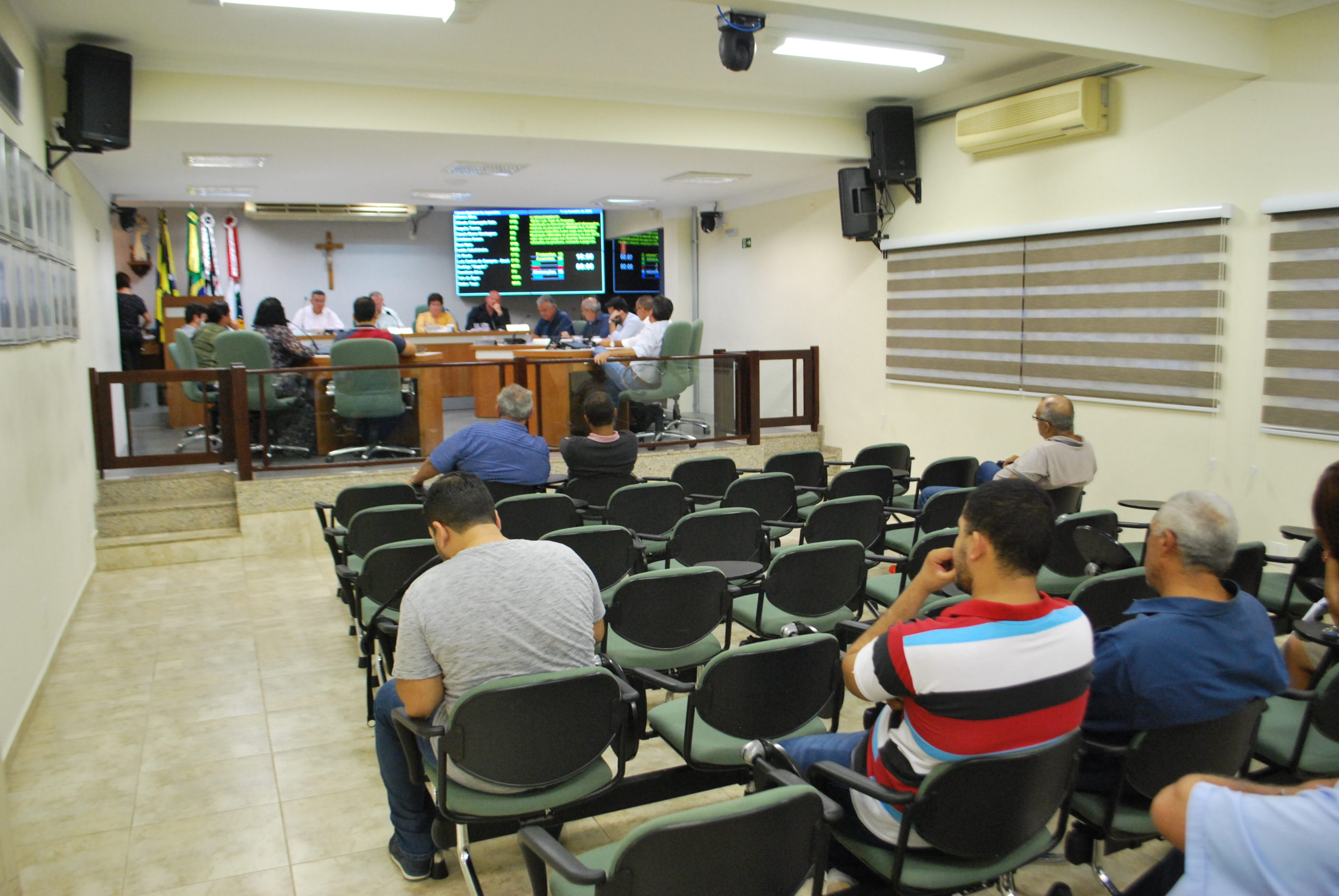 Vereadores aprovam projeto de lei, requerimentos e moção na 2ª sessão ordinária do ano