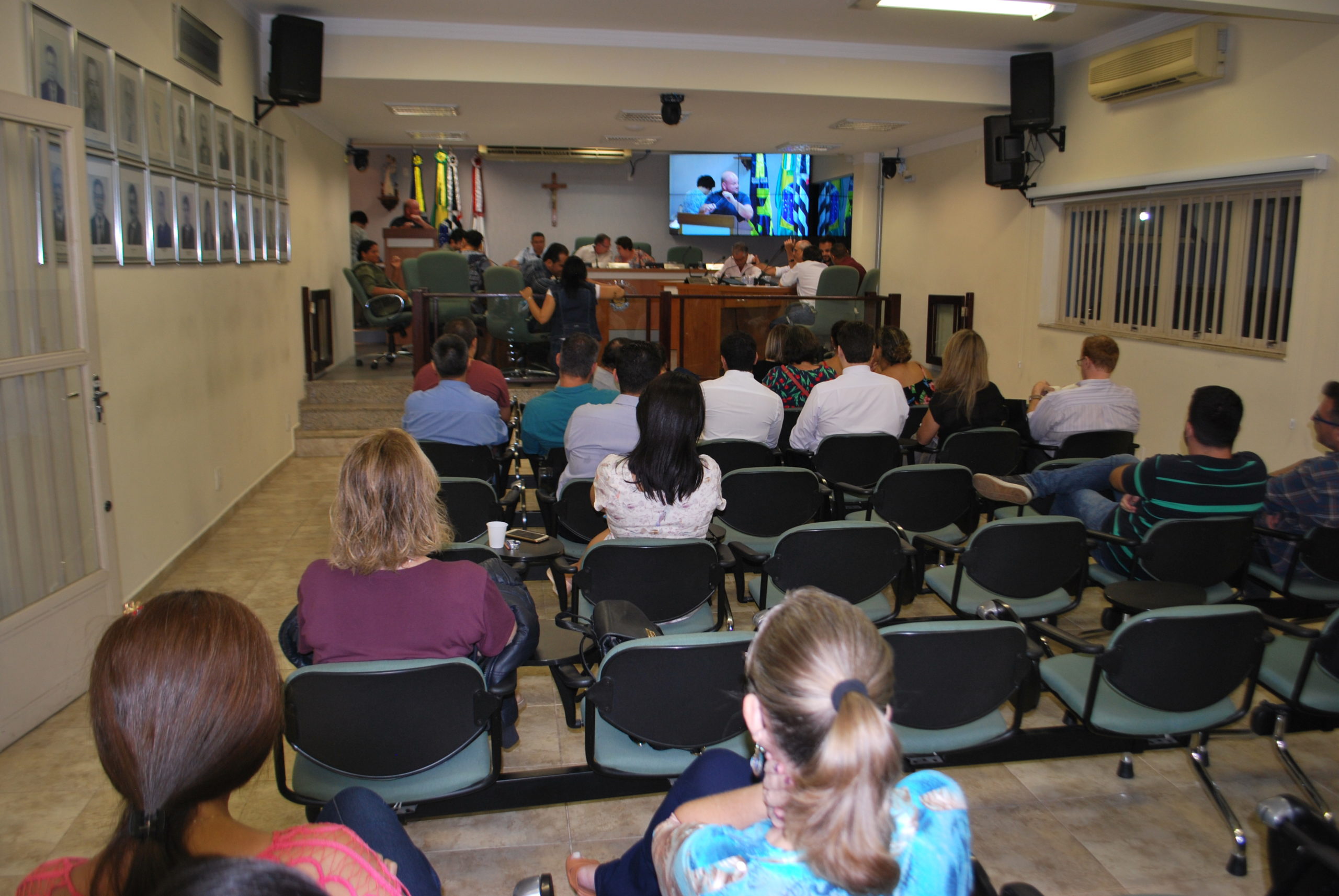 Vereadores aprovam projeto de reajuste salarial aos servidores da Prefeitura de Jaguariúna