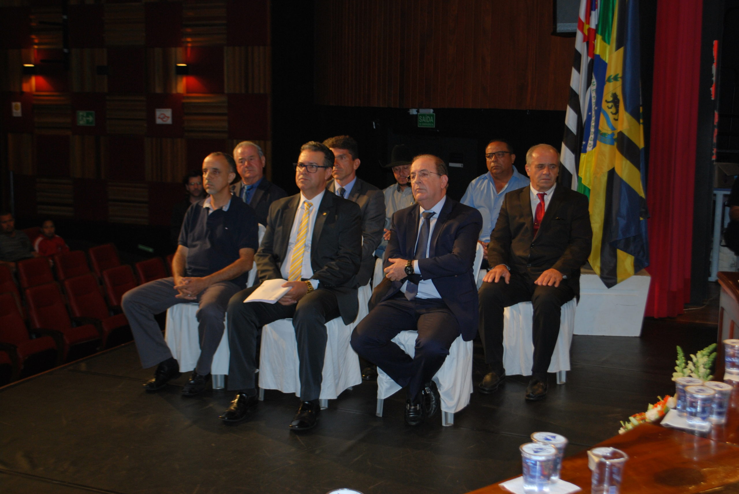 Vereadores aprovam criação do programa "A Minha Casa do Meu Jeito"