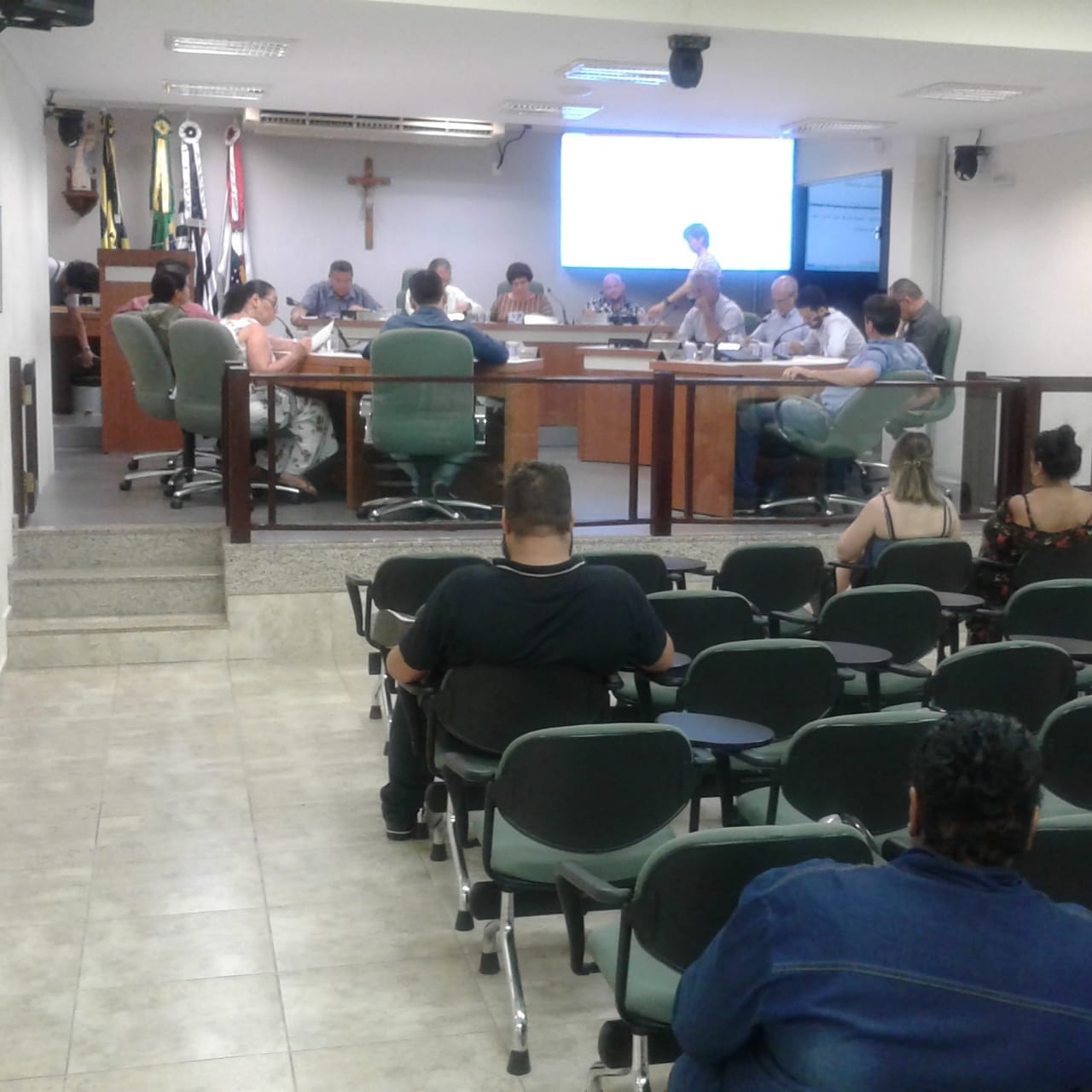 Vereadores aprovam dois projetos na 26ª sessão ordinária do ano