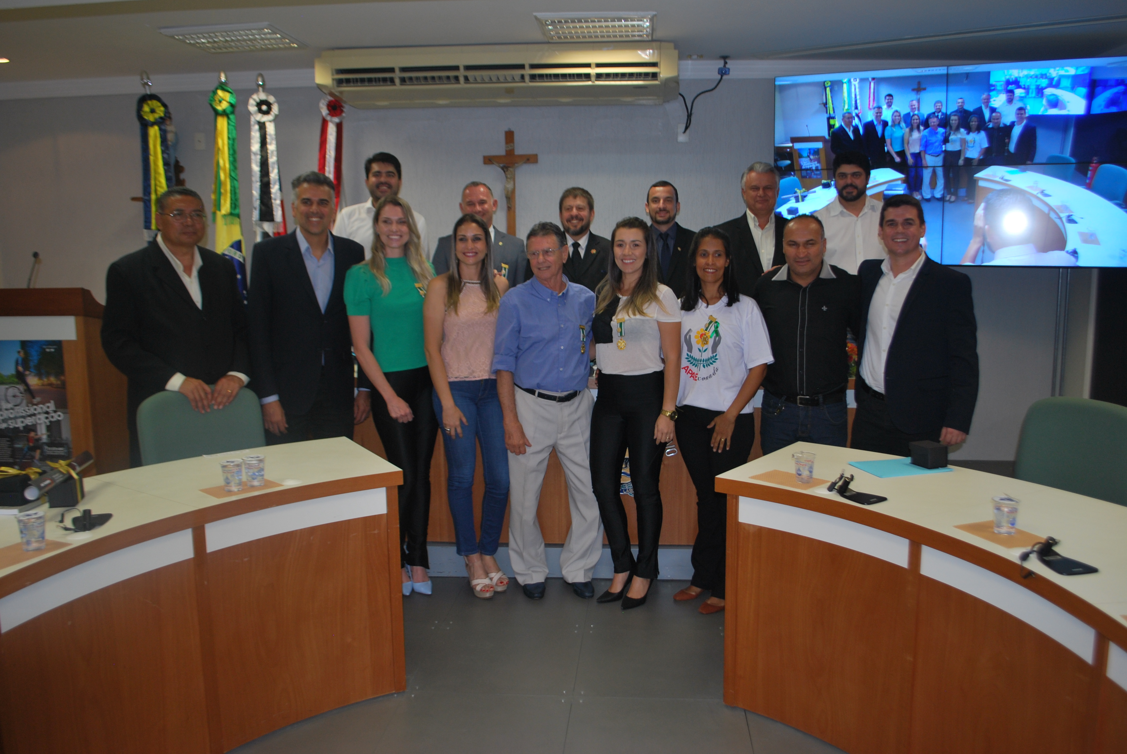 Emoção marca Sessão Solene para entrega de medalha de Mérito da Educação Física