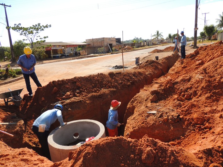 Implantação de esgoto no Bom Jardim, Santo Antonio do Jardim e Floresta é questionada em requerimento