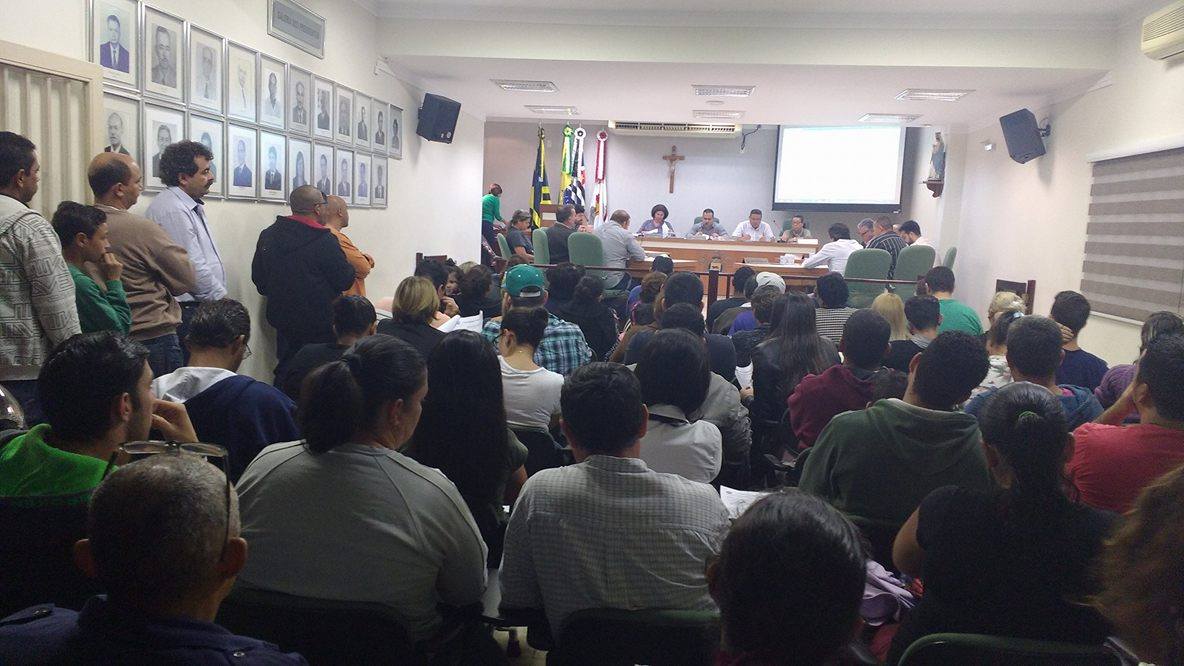 Em sessão extraordinária, Câmara aprova instituição de lote popular