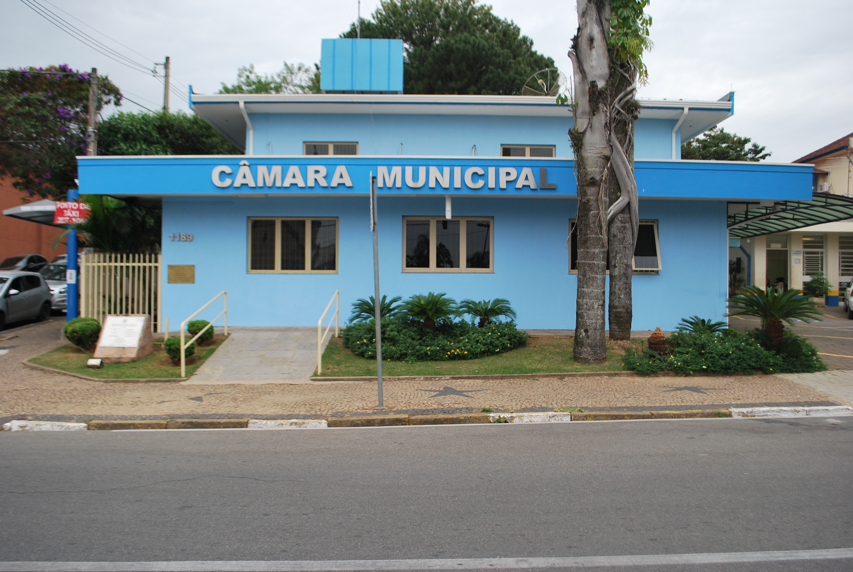 Vereadores se reúnem em sessões extraordinárias, nesta terça-feira, para votação de projeto do Executivo que amplia vagas
