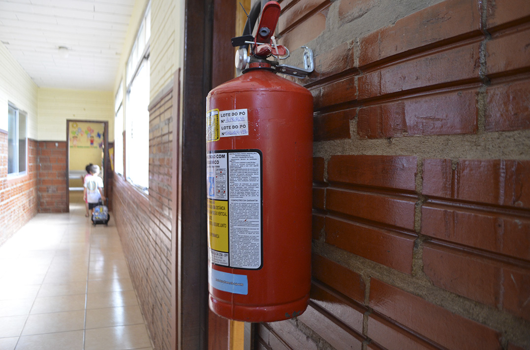 Preocupação com manutenção dos extintores em creches e escolas de Jaguariúna motiva aprovação de requerimento
