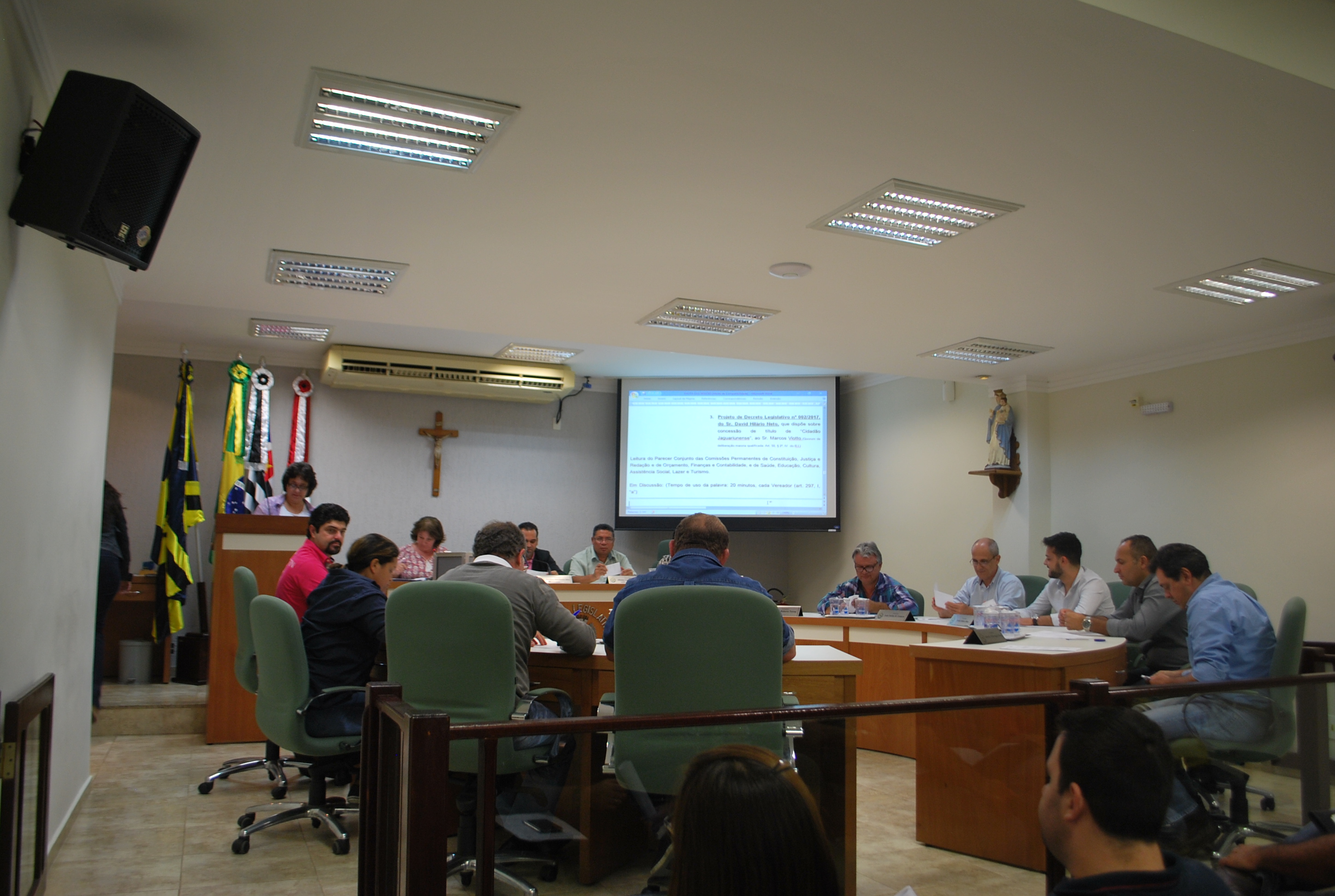 Vereadores aprovam moções direcionadas ao cenário político atual