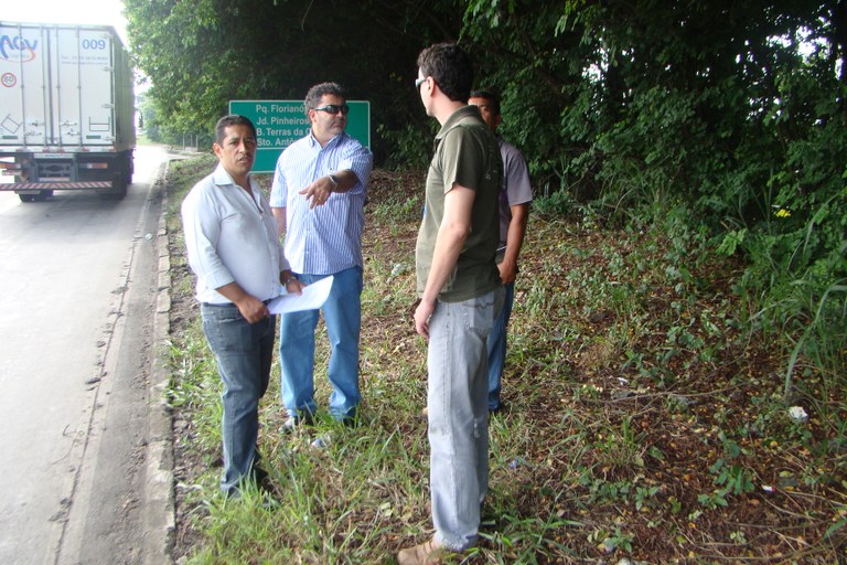Vereador Edison quer novo ponto de ônibus no Florianópolis
