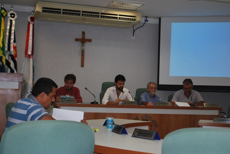 Câmara entrega títulos de cidadania