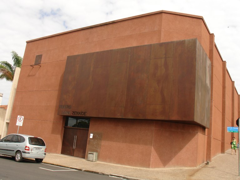 Câmara vai entregar títulos de cidadania