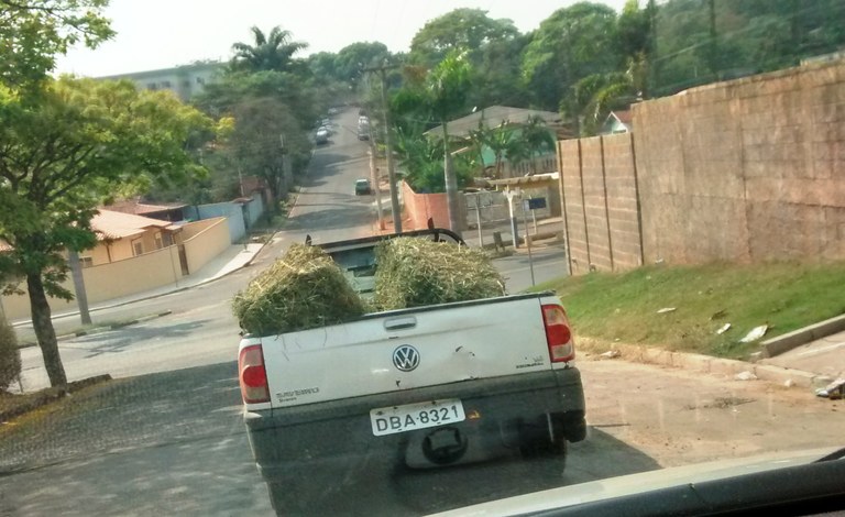 Após flagrante de utilização irregular de veículos da Prefeitura, Vereador Gerson do Gás cobra providências