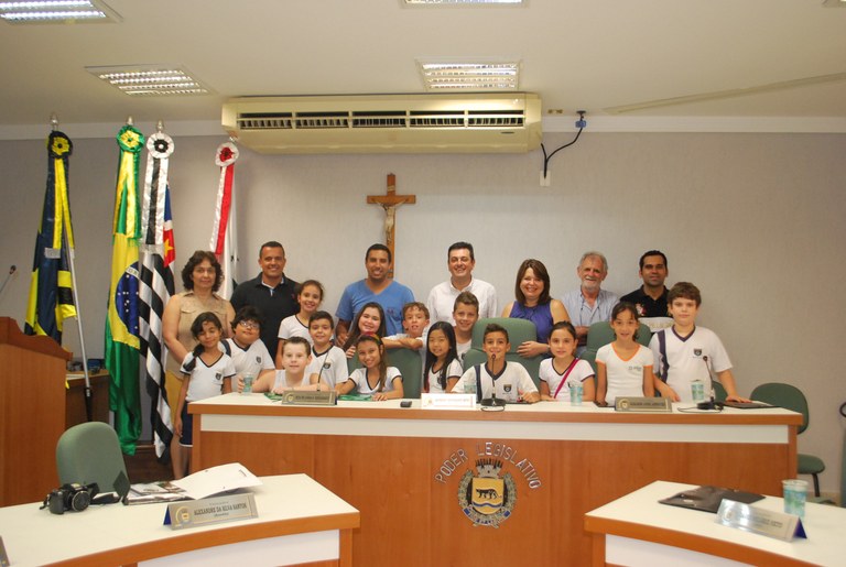 Alunos do Colégio Integrado visitam a Câmara