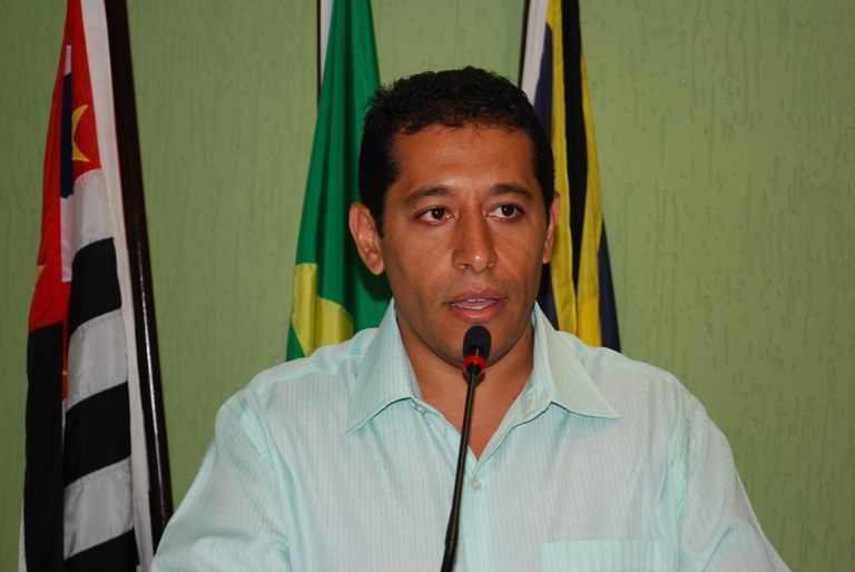 Comissão de Direitos Humanos e Cidadania anuncia oficialmente solução para o transporte dos alunos da ETEC em Amparo