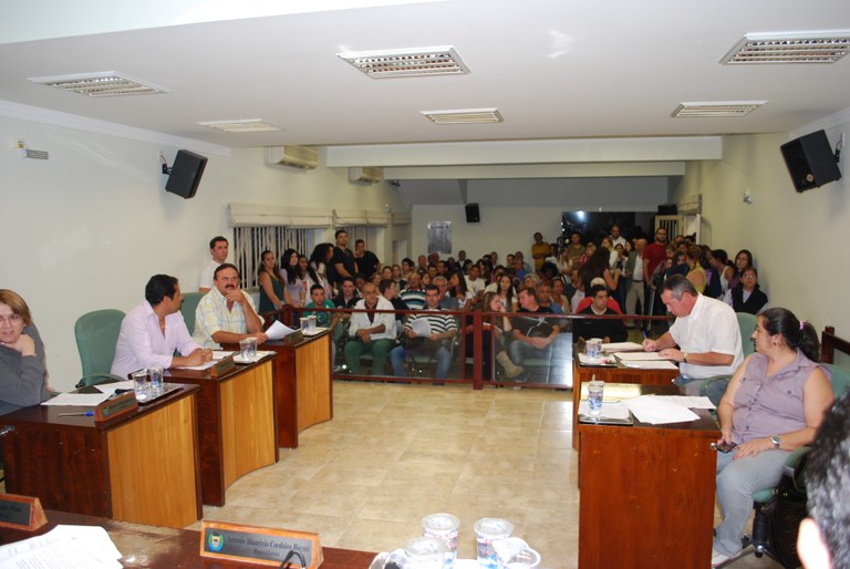 Vereadores aprovam bolsa para os alunos da FAJ