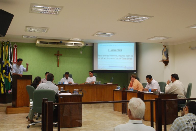 Vereadores aprovam Projetos do Executivo