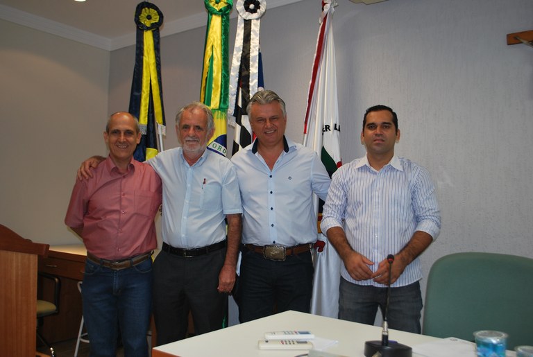 Primeira sessão ordinária define as comissões permanentes na Câmara