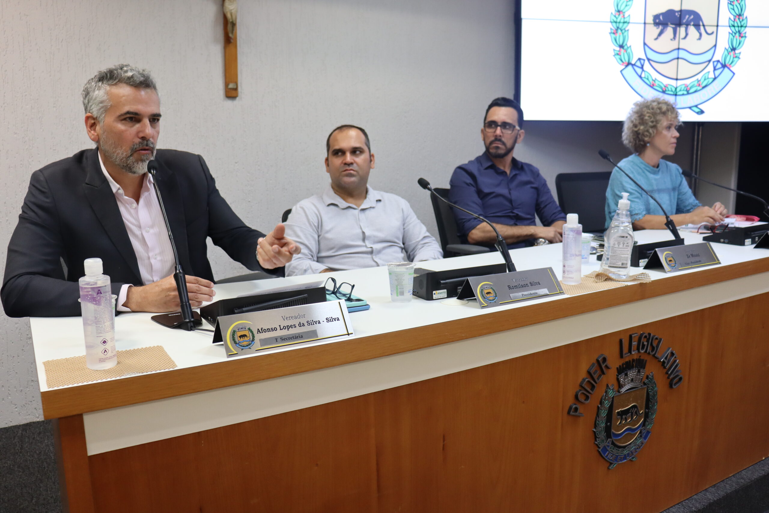 Frente Parlamentar do Circuito de Águas se reúne na Câmara Municipal de Jaguariúna