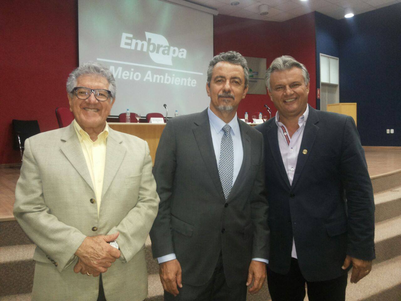 Câmara participa de evento na Embrapa