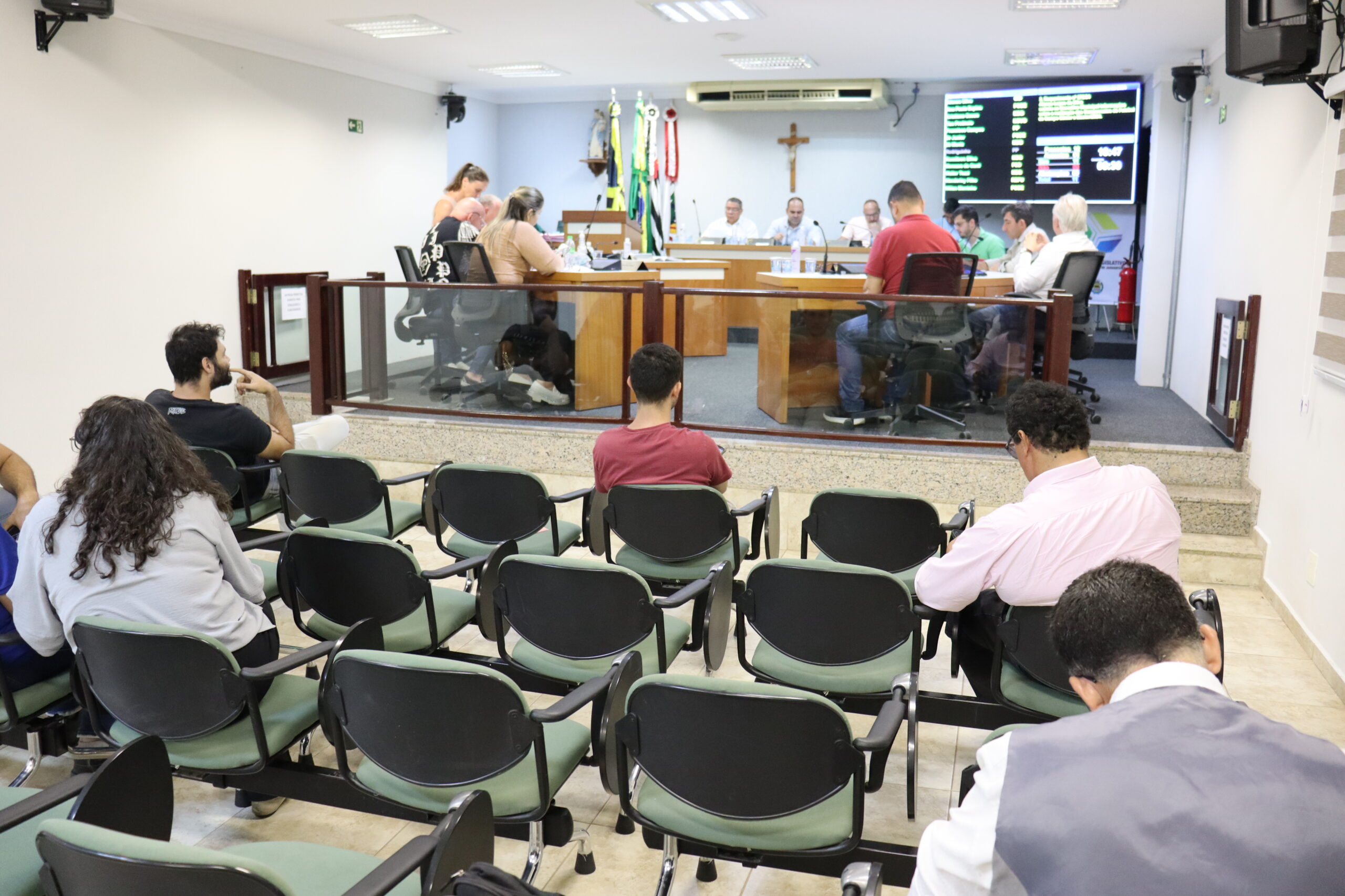 Três projetos de lei serão votados na 26ª sessão ordinária do ano, nesta terça-feira (12)