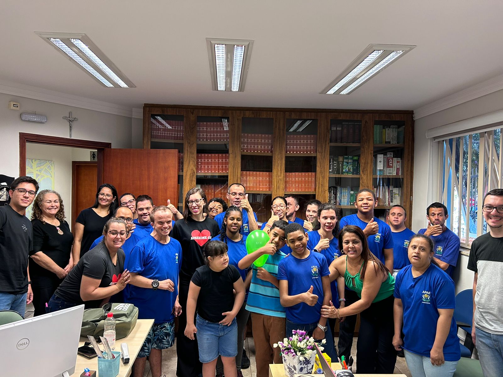 Na Semana da Pessoa com Deficiência Intelectual e Múltipla, alunos da Apae visitam a Câmara Municipal de Jaguariúna