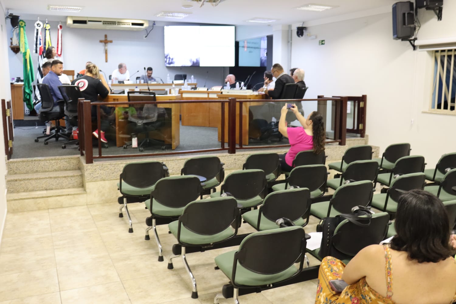 Comissão de Constituição, Justiça e Redação se reúne nesta sexta-feira (8) para discutir projetos. Reunião é aberta ao público