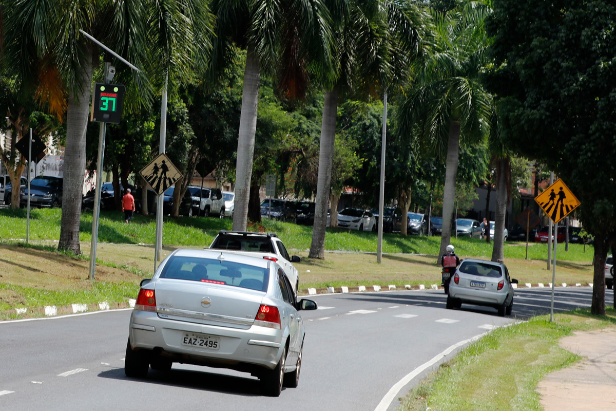 Prefeitura de Jaguariúna instala lombadas eletrônicas para controle de velocidade