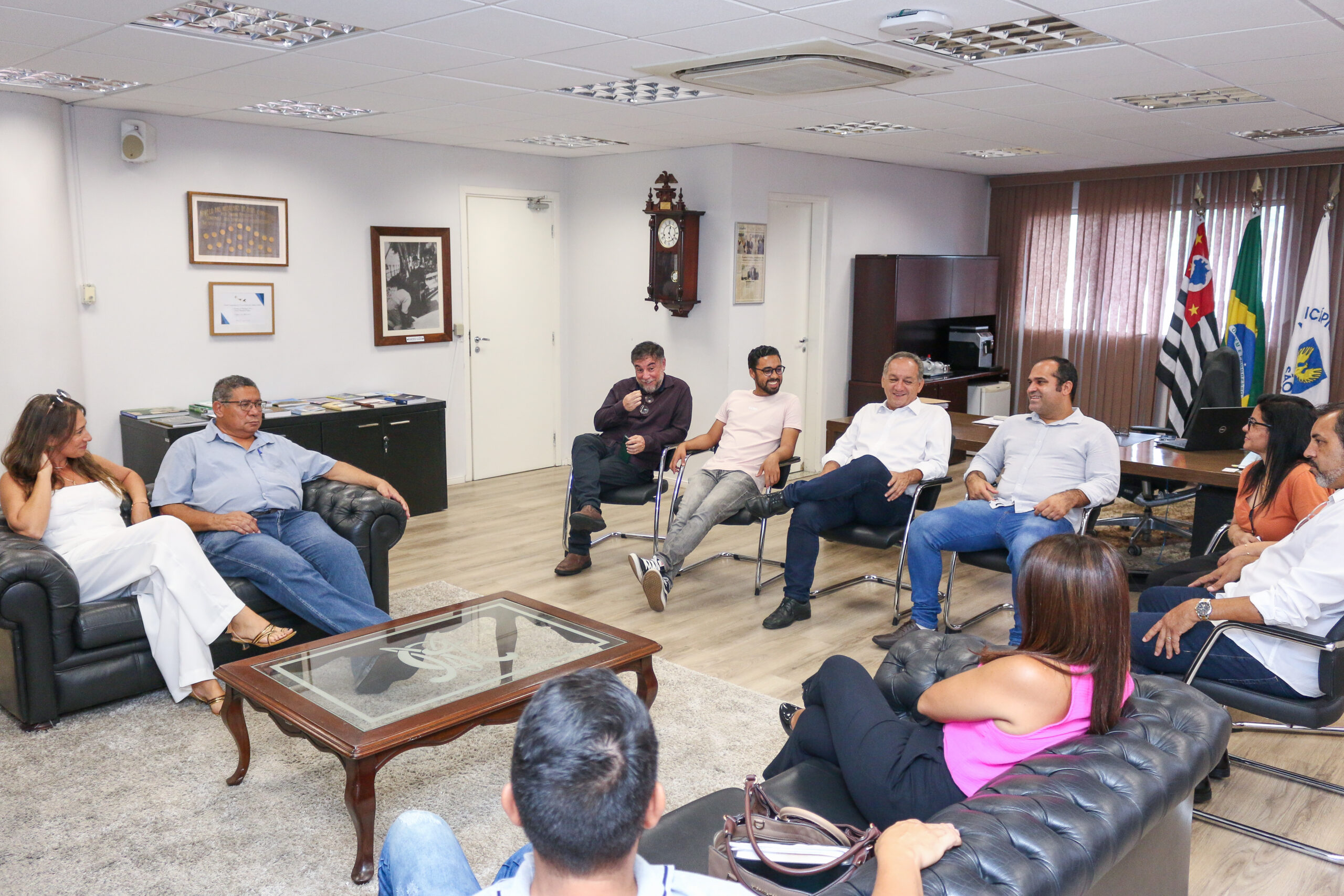 Comitiva da Câmara Municipal de Jaguariúna visita a Escola do Legislativo de Campinas