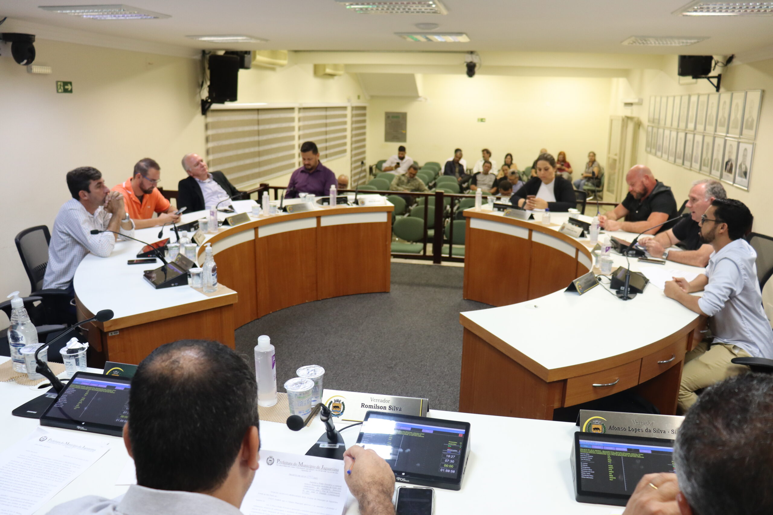 Vereadores aprovam repasses de recursos da prefeitura para pagamento do piso salarial da Enfermagem