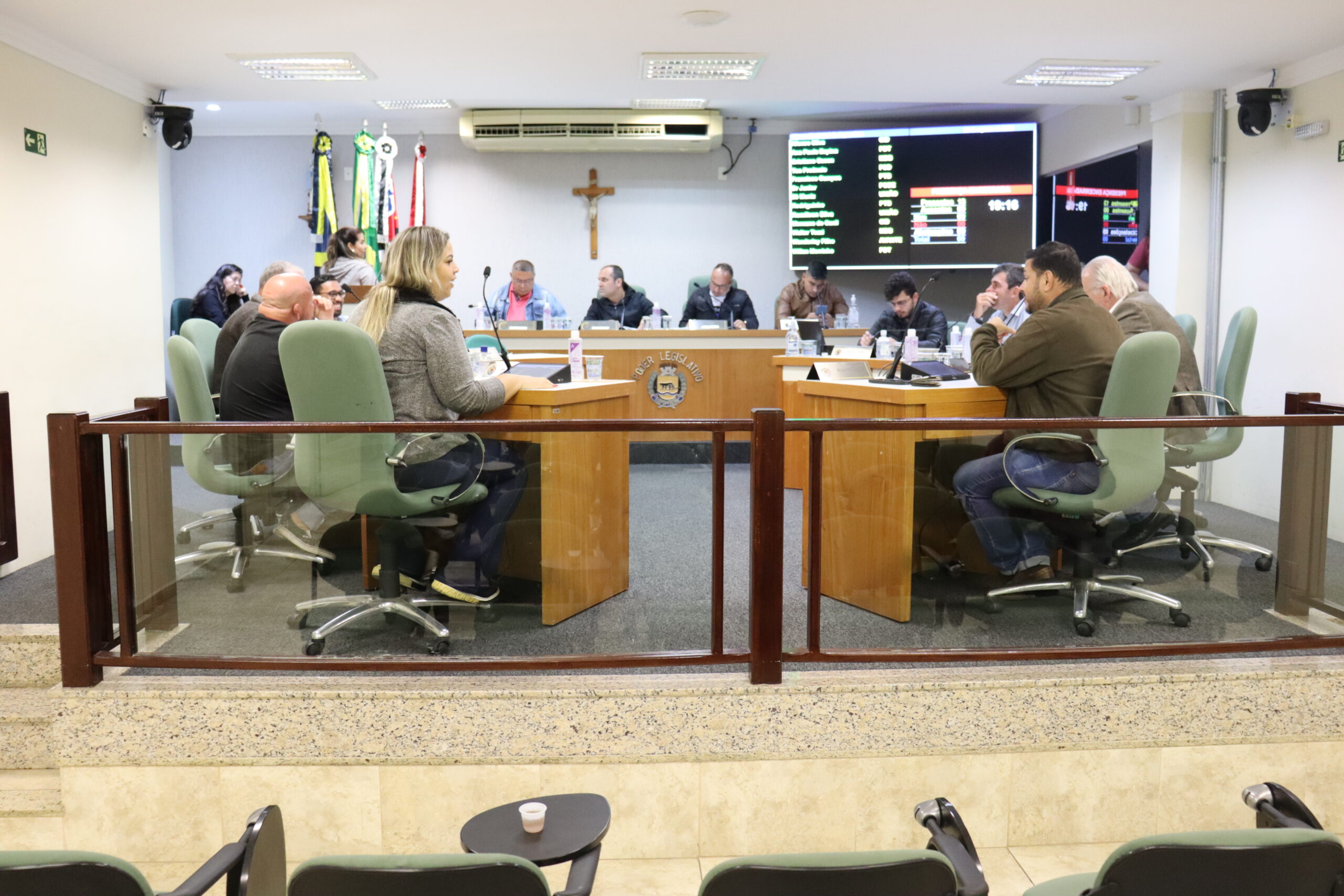 Vereadores realizam, nesta terça-feira (5), a 19ª sessão ordinária do ano, com 14 projetos em pauta