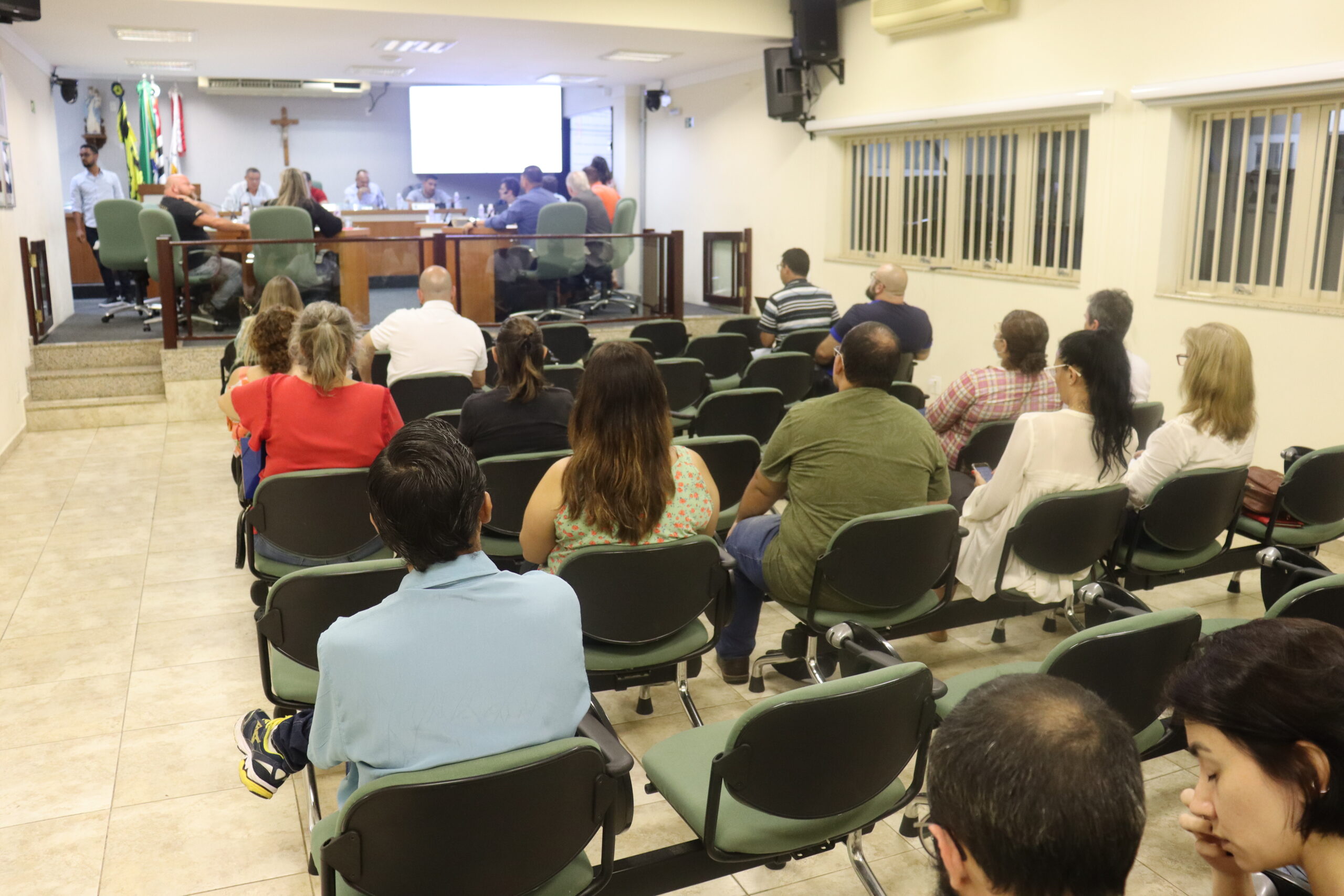 Vereadores se reúnem para a 6ª sessão ordinária, nesta terça-feira (21)