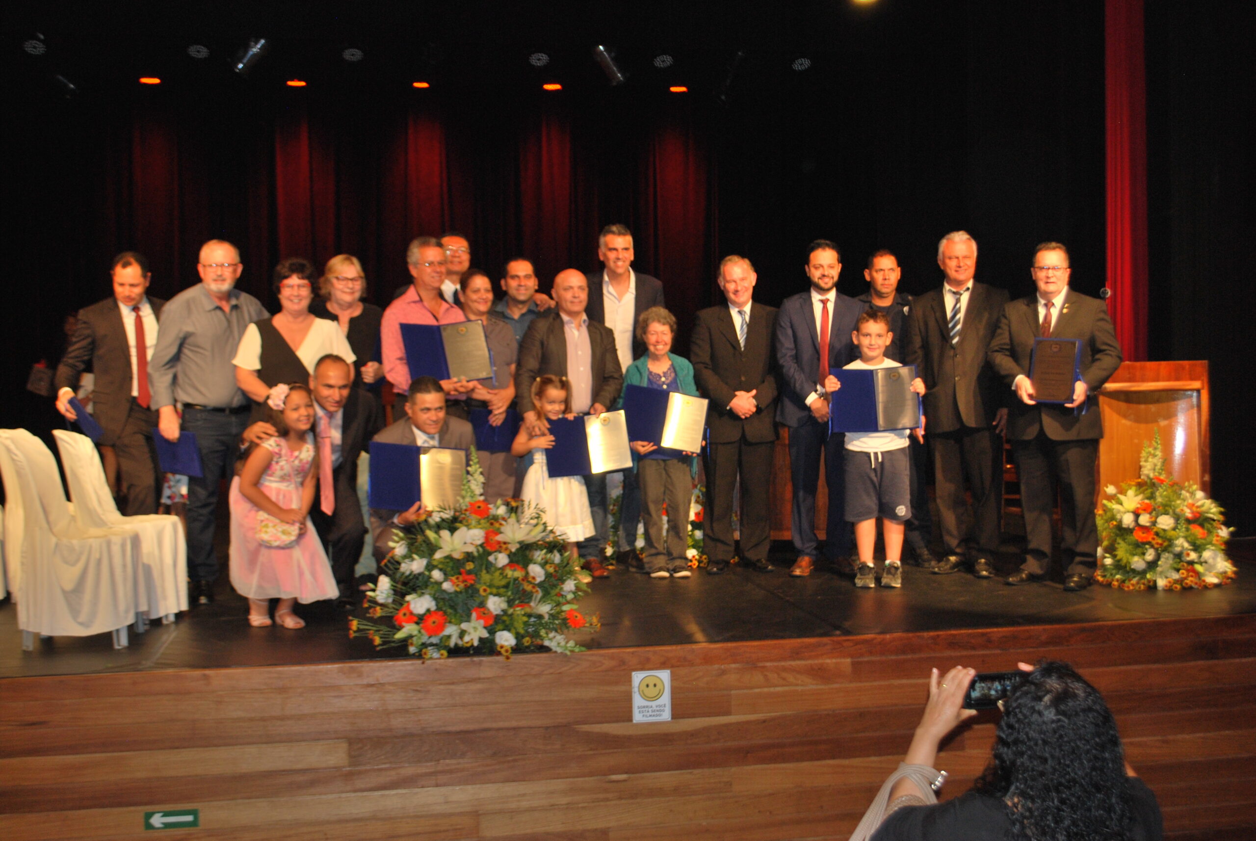 Câmara realiza nesta segunda-feira (24) sessão solene para entrega de títulos, medalhas e diplomas. Serão homenageadas 16 pessoas
