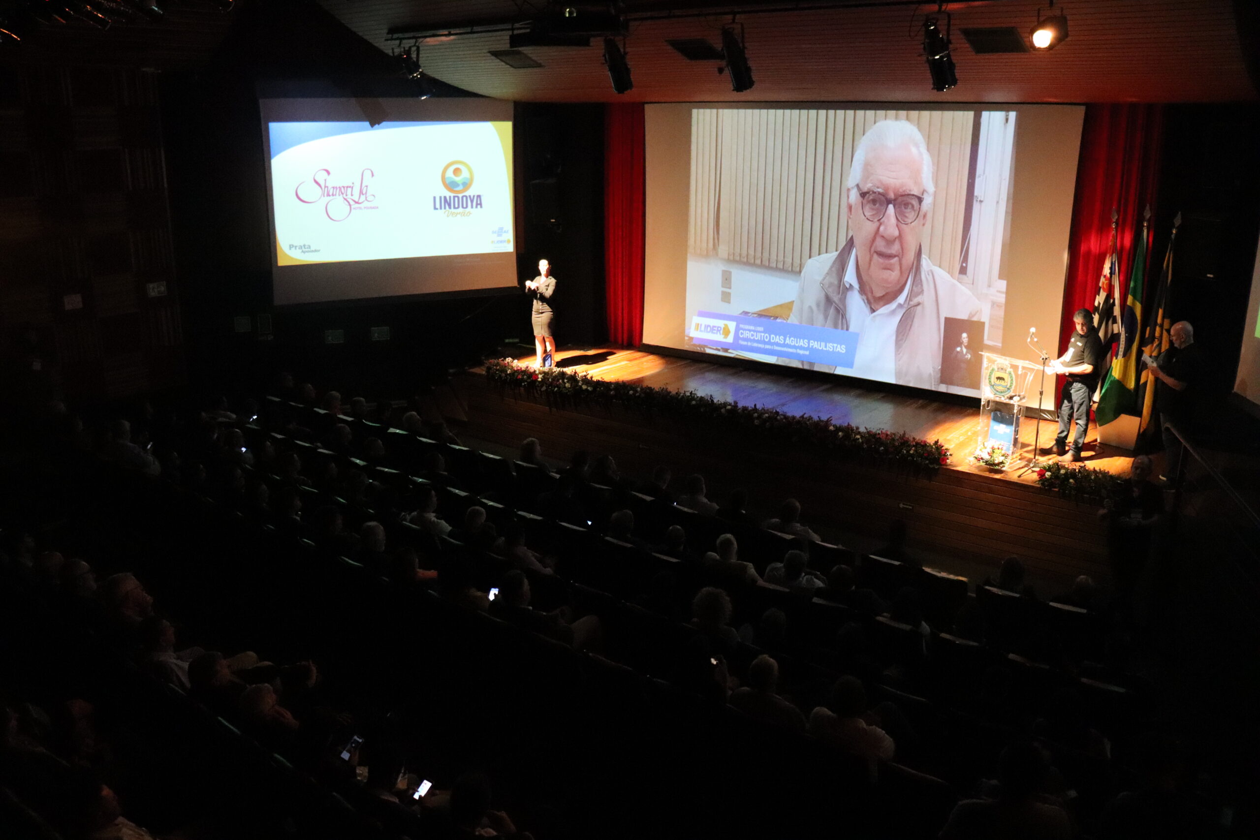 Câmara Municipal de Jaguariúna prestigia o Fórum de Líderes do Circuito das Águas Paulista