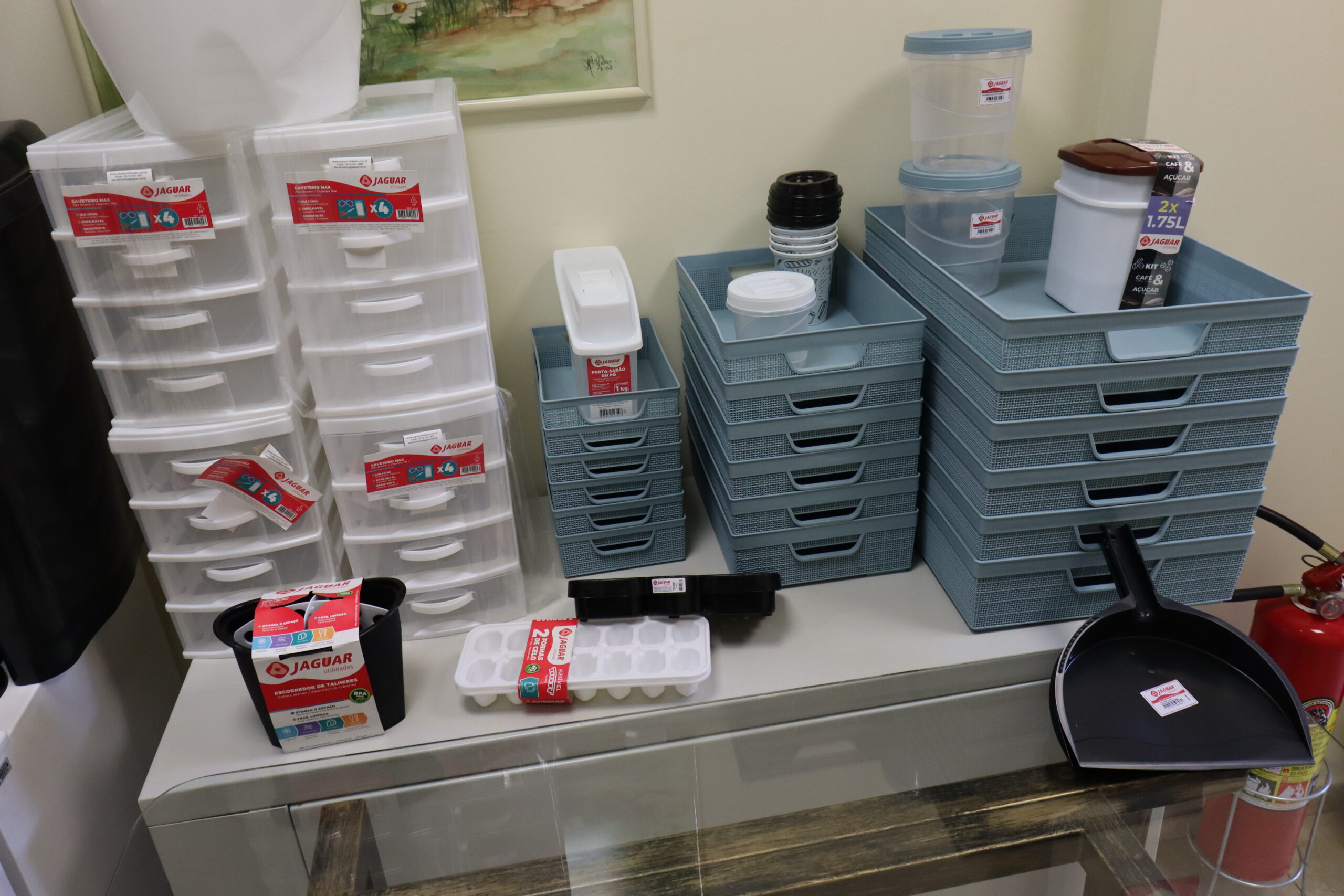 Jaguar Plásticos realiza doação de itens de cozinha e escritório para a Câmara Municipal