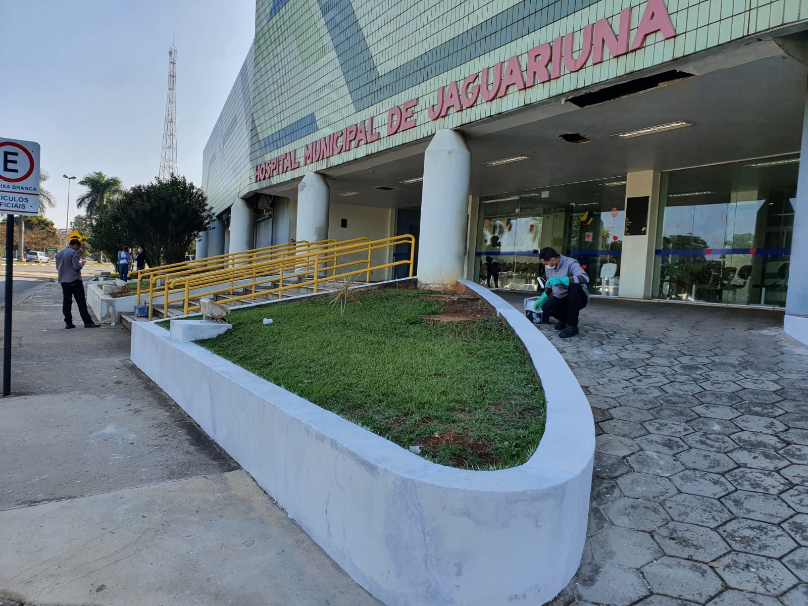 Fachada do Hospital Walter Ferrari ganha obra de revitalização doada pela Flextronics