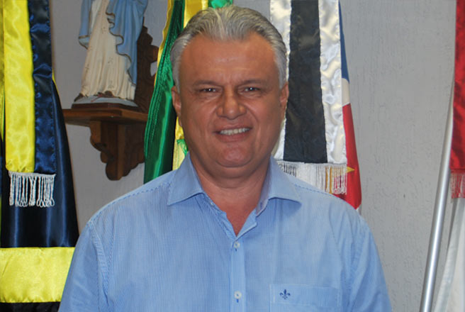 ANGELO ROBERTO TORRES - NEGUITA