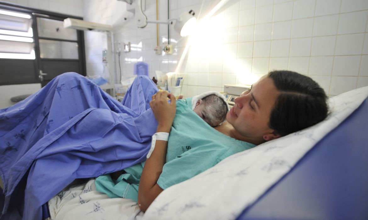 Cai número de pessoas nascidas e registradas no Brasil em 2019