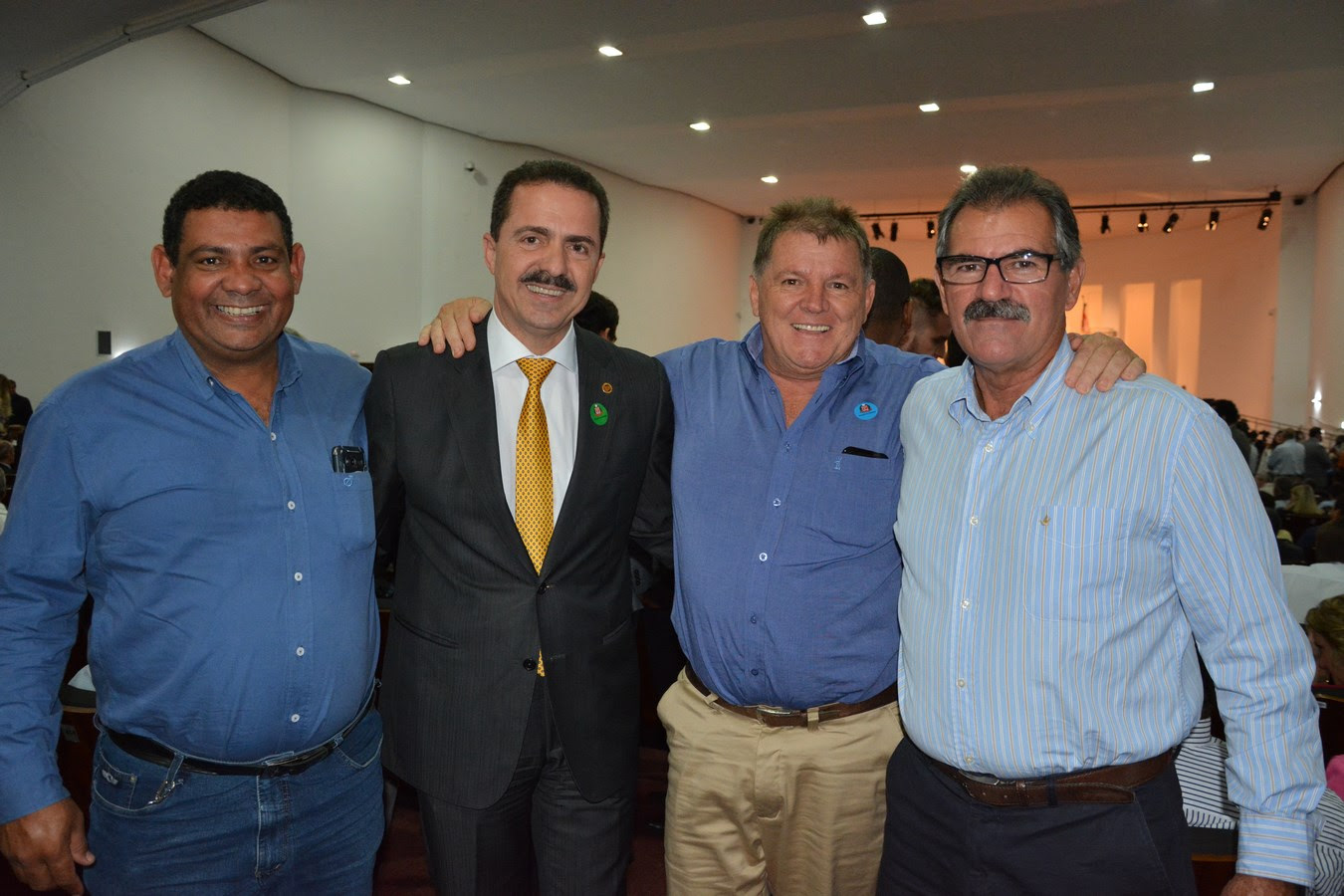 ORINDIÚVA ASSINA CONVÊNIO PARA CONSTRUÇÃO DE 80 CASAS DA CDHU