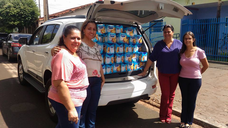 Lu Alckmin faz doação para educação